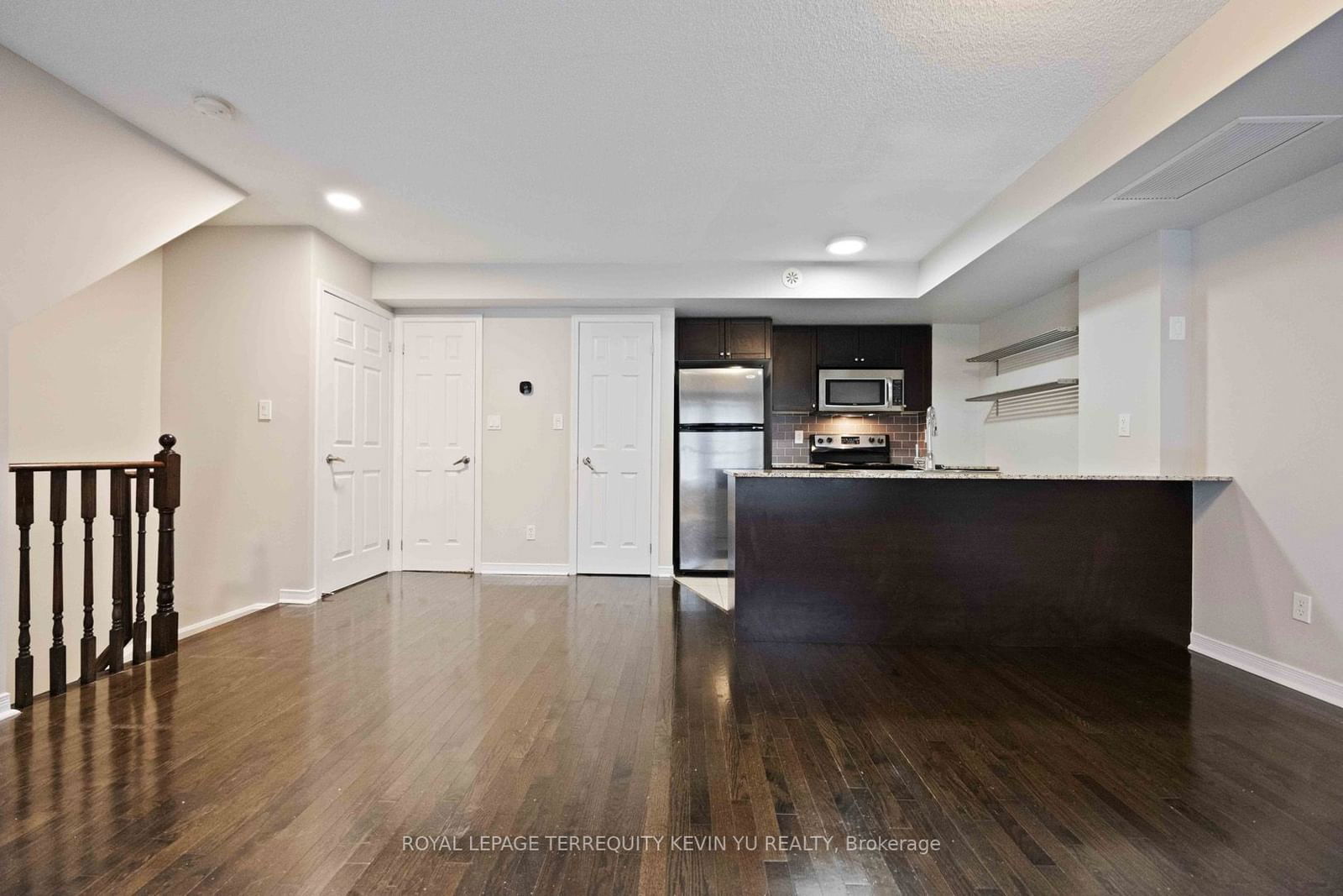 1 Ruttan St, unit 214 for rent - image #7