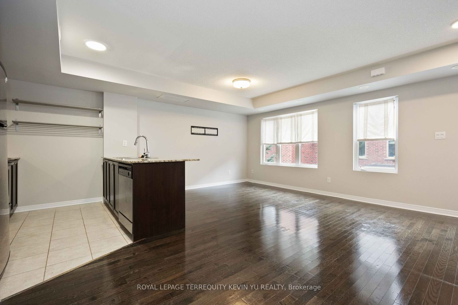 1 Ruttan St, unit 214 for rent - image #8