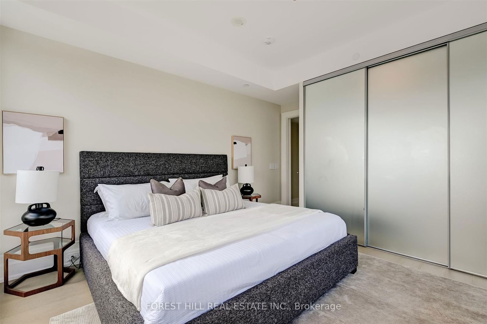 3 Southvale Dr, unit Ph701 for sale - image #11