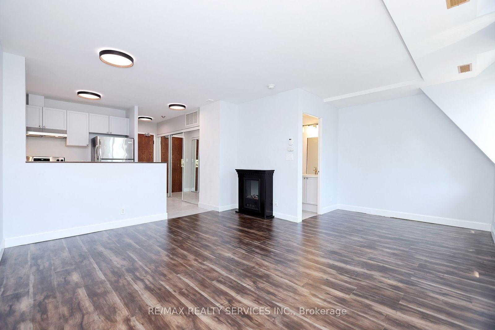 135 Maitland St, unit 504 for sale - image #18