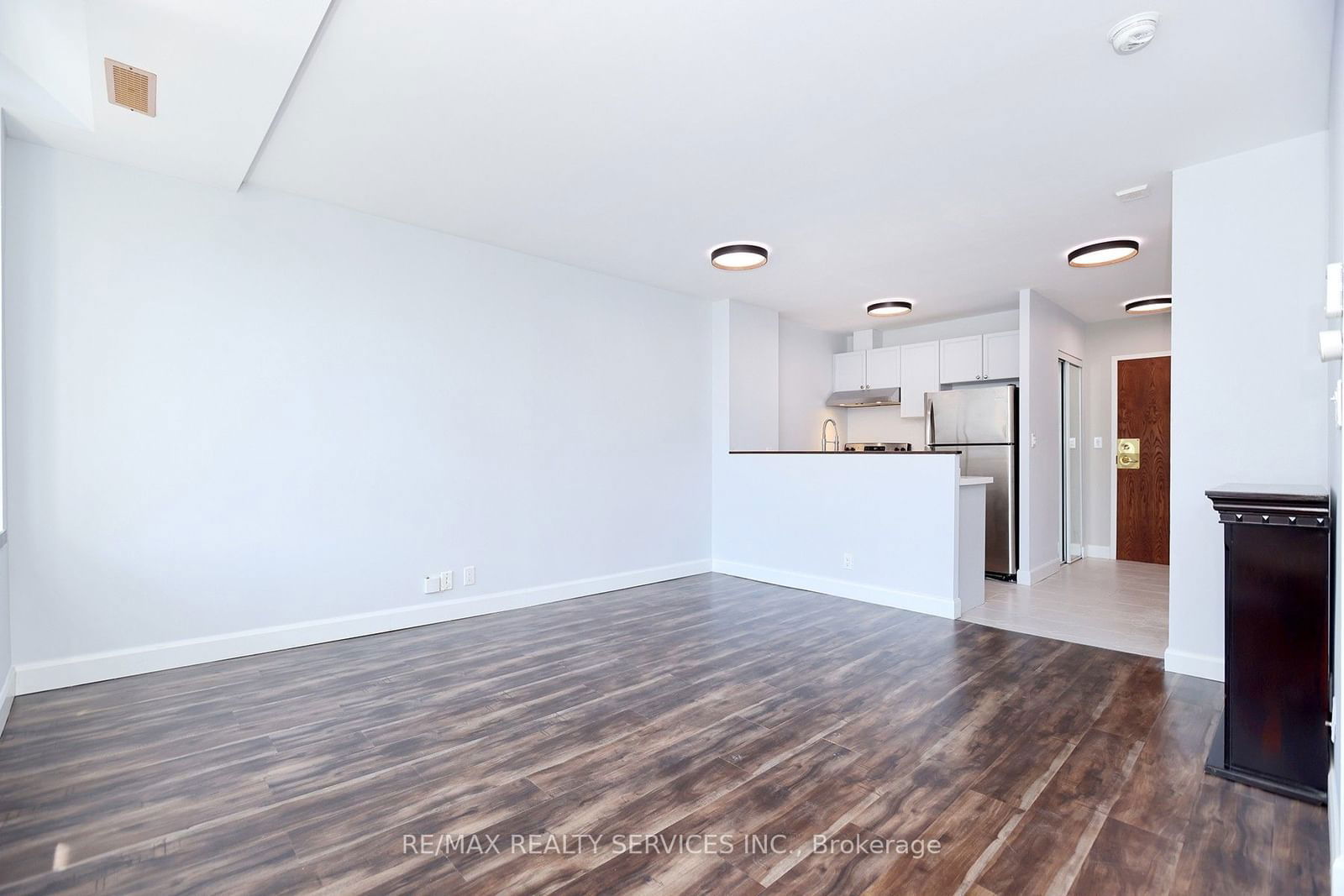 135 Maitland St, unit 504 for sale - image #34