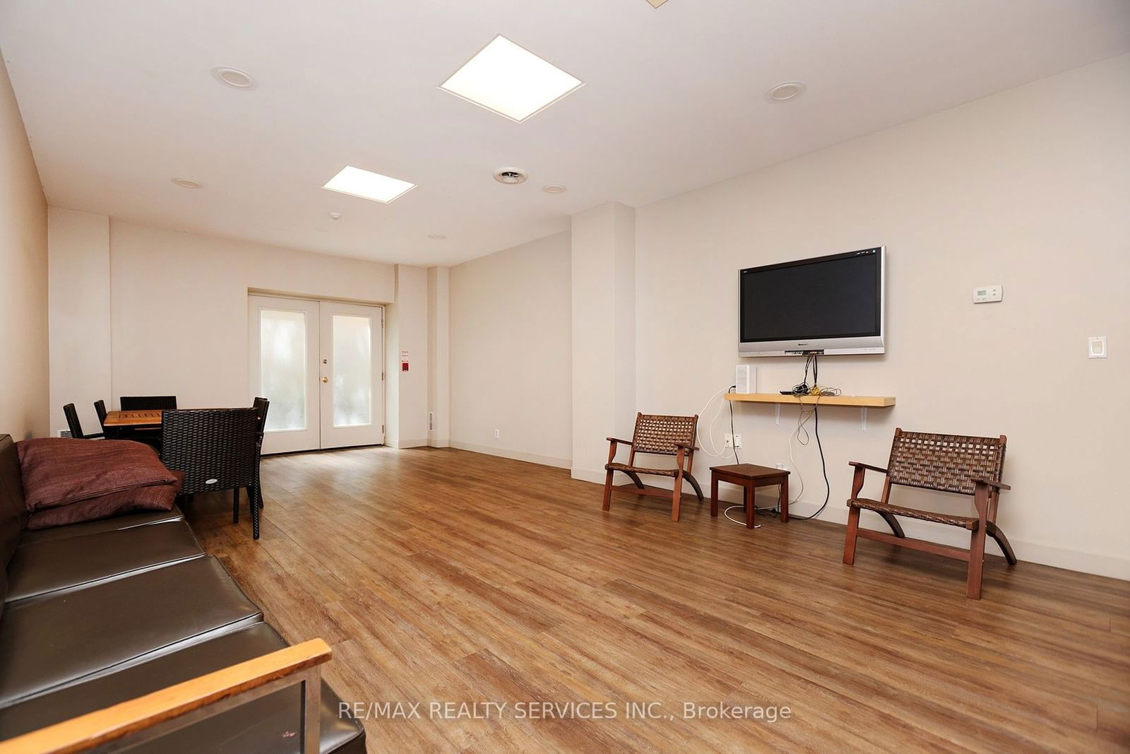 135 Maitland St, unit 504 for sale - image #39