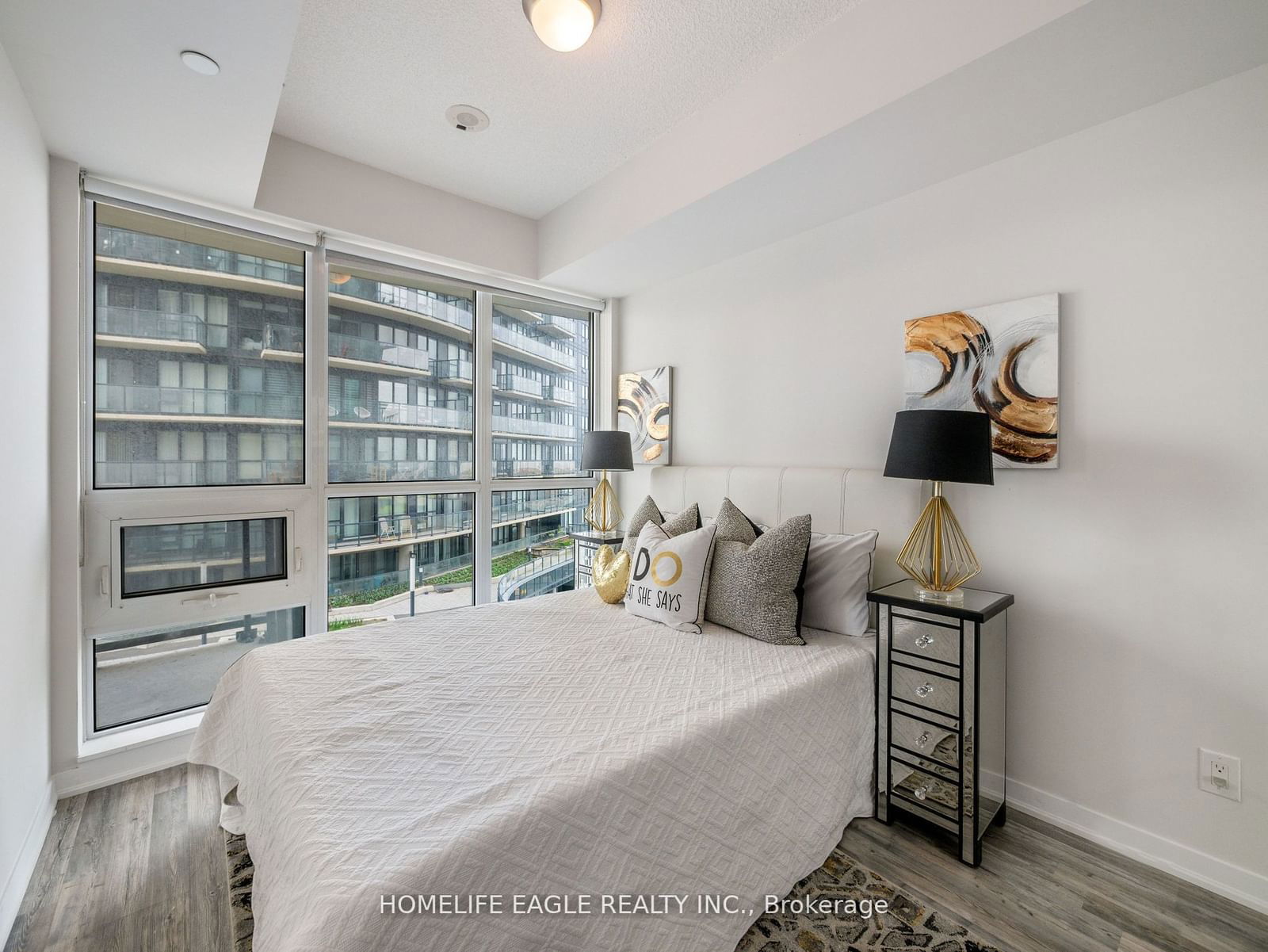 51 East Liberty St, unit 706 for sale - image #7