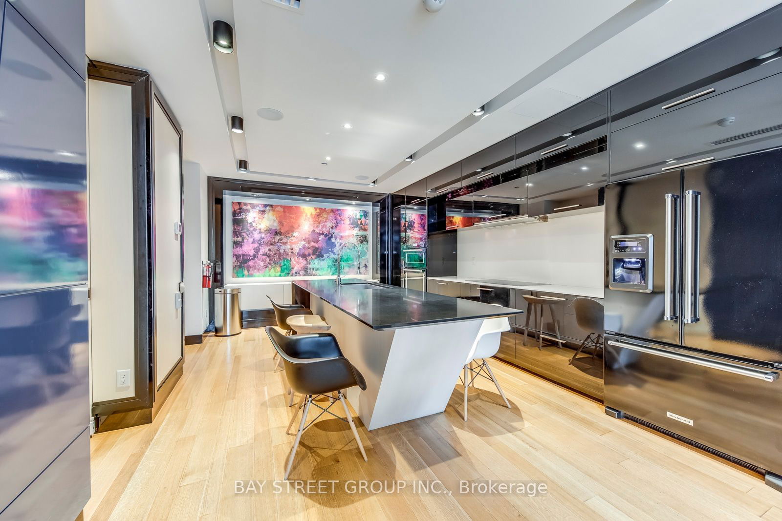 30 Roehampton Ave, unit 407 for sale - image #23