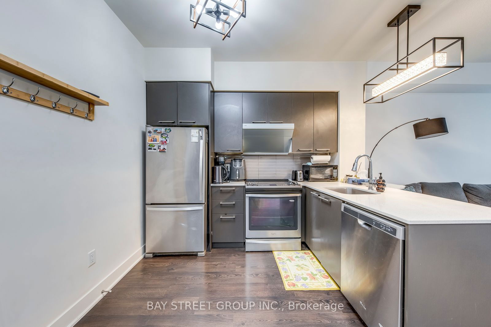 30 Roehampton Ave, unit 407 for sale - image #5