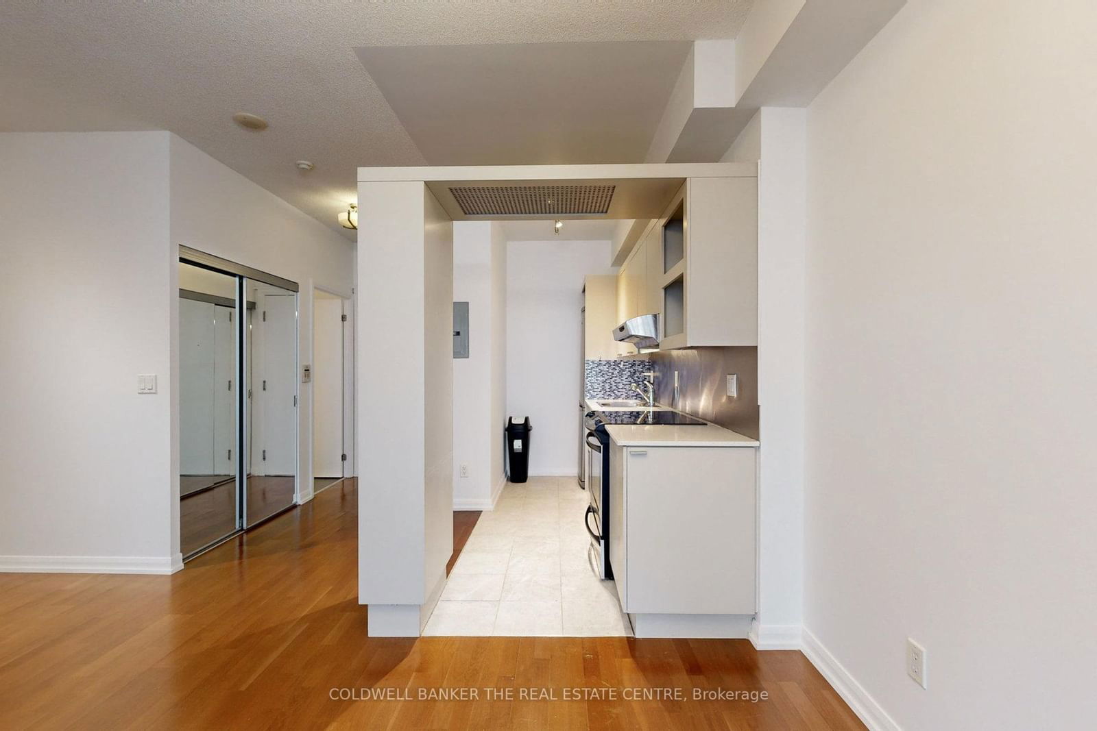 111 Elizabeth St, unit 1118 for rent - image #11