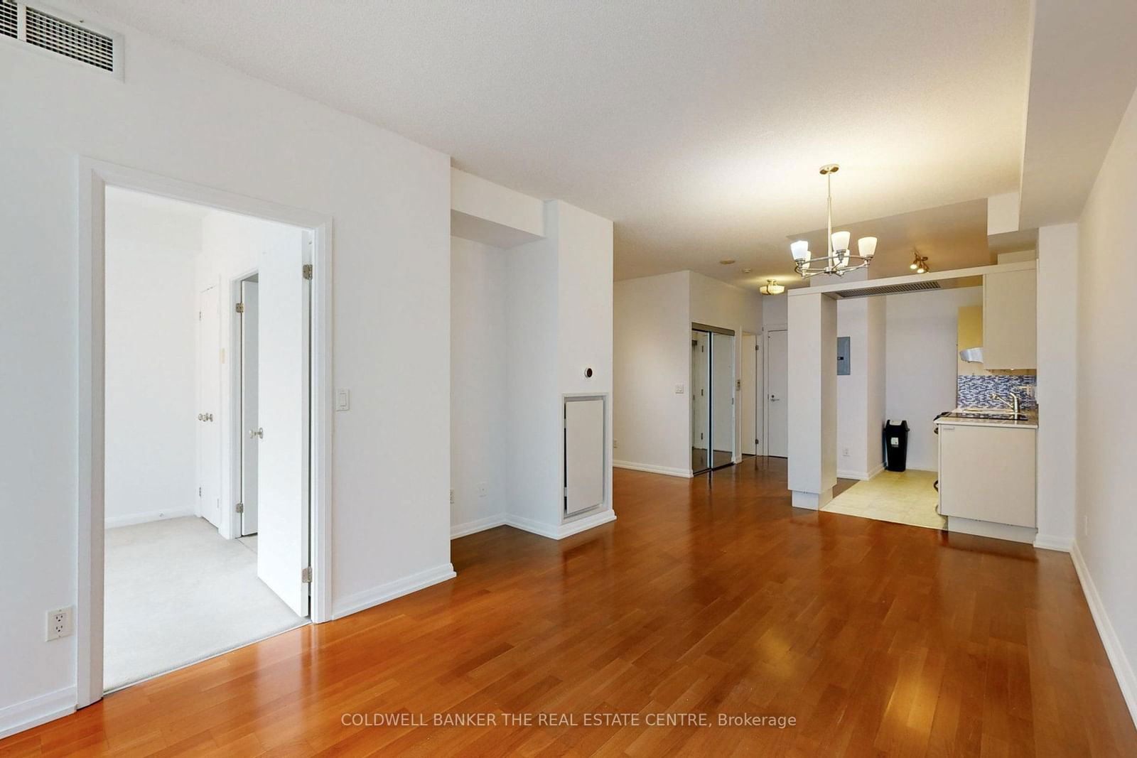 111 Elizabeth St, unit 1118 for rent - image #14