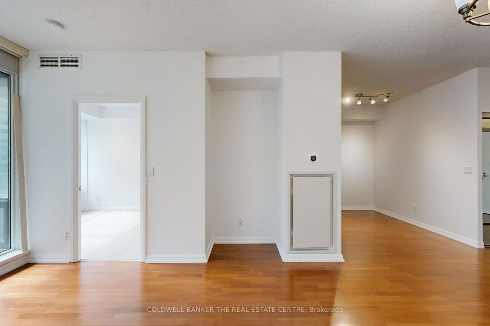 111 Elizabeth St, unit 1118 for rent - image #18