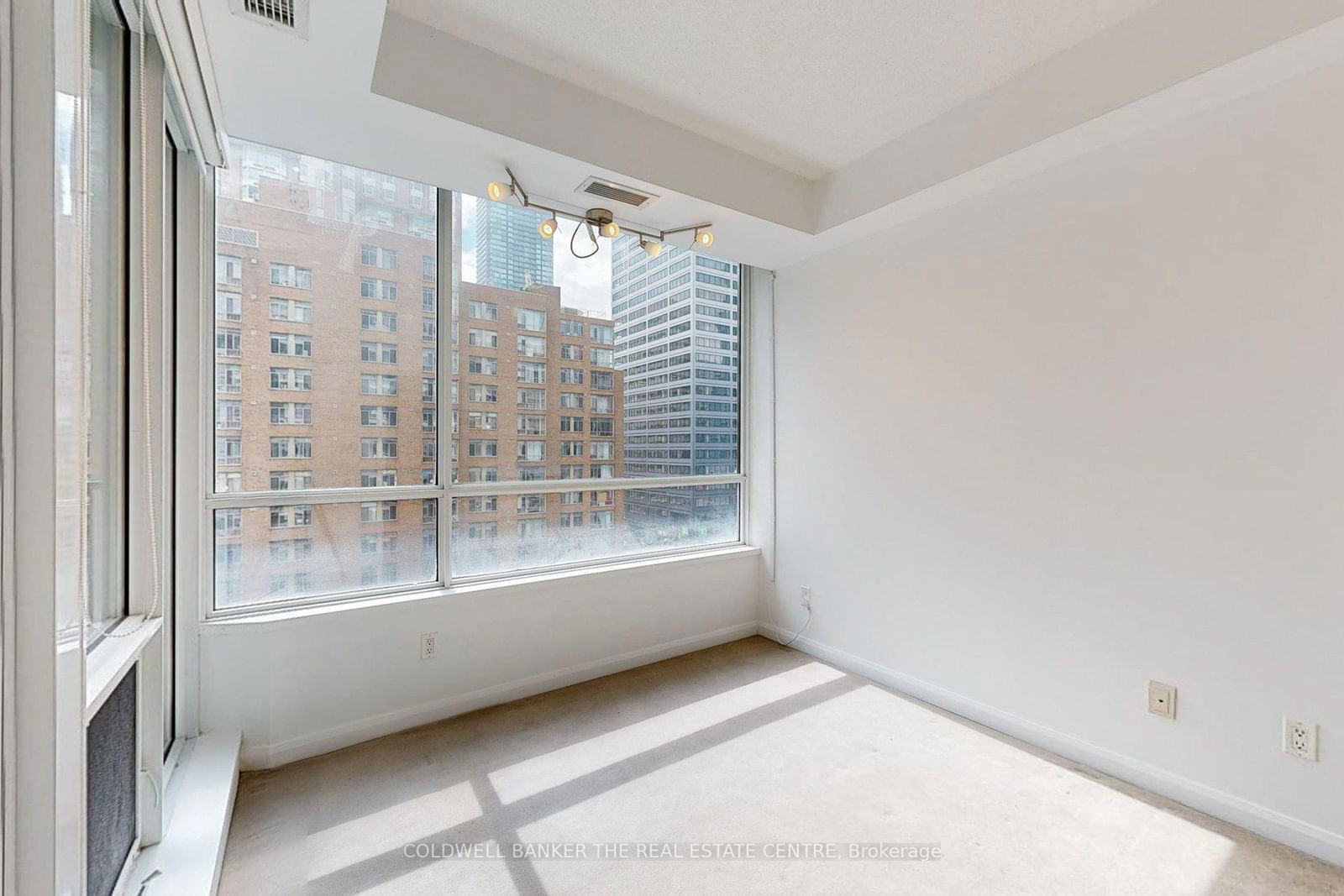 111 Elizabeth St, unit 1118 for rent - image #22