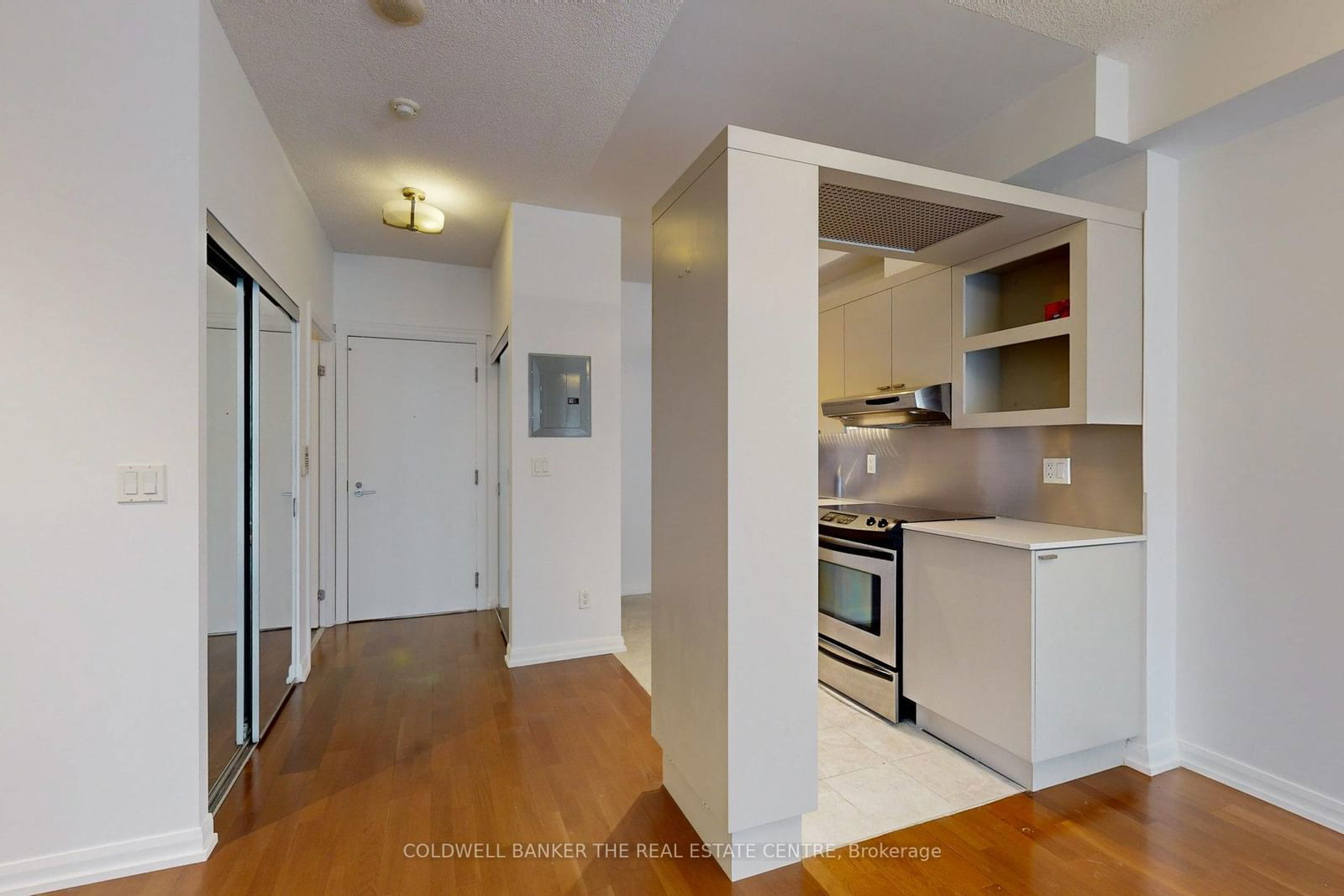 111 Elizabeth St, unit 1118 for rent - image #5