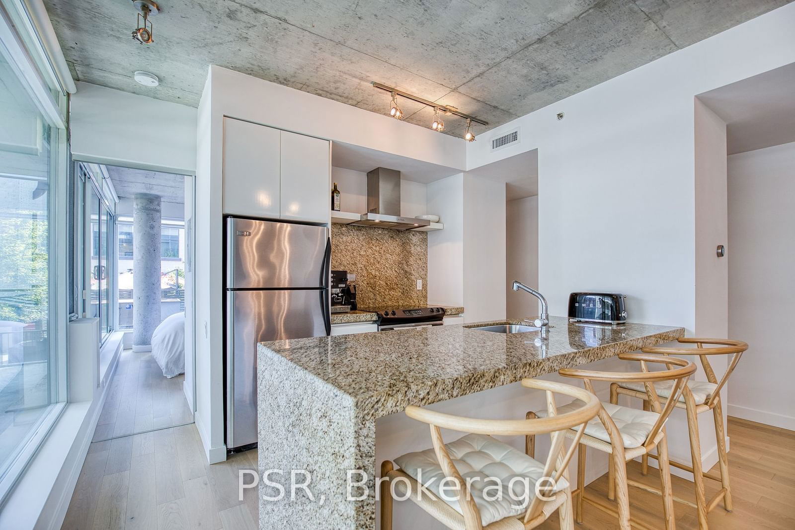 75 Portland St, unit 423 for sale - image #10