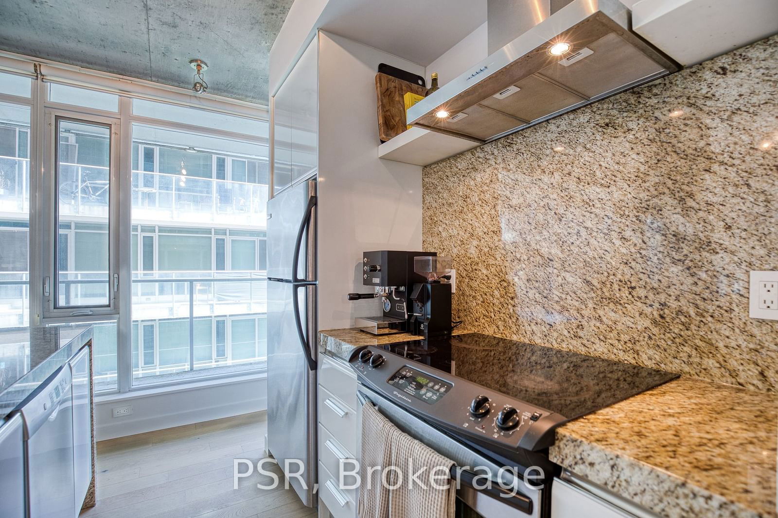 75 Portland St, unit 423 for sale - image #12