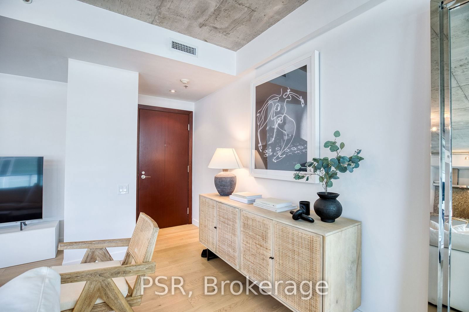 75 Portland St, unit 423 for sale - image #3