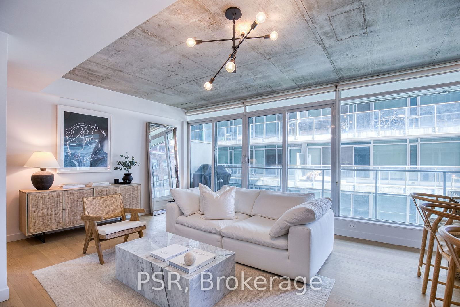 75 Portland St, unit 423 for sale