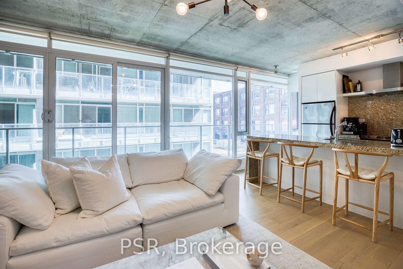 75 Portland St, unit 423 for sale