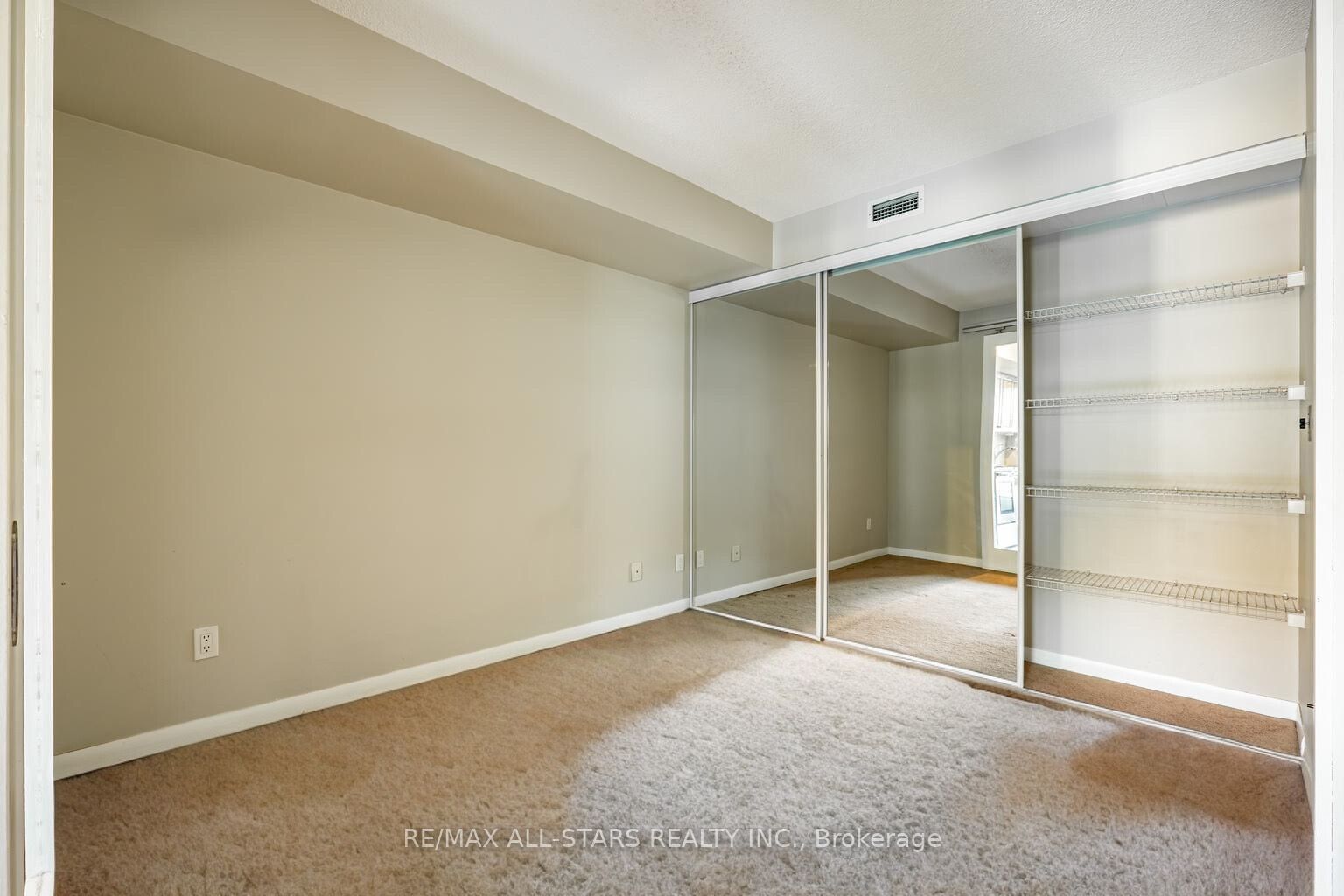 209 Fort York Blvd, unit 471 for sale - image #12