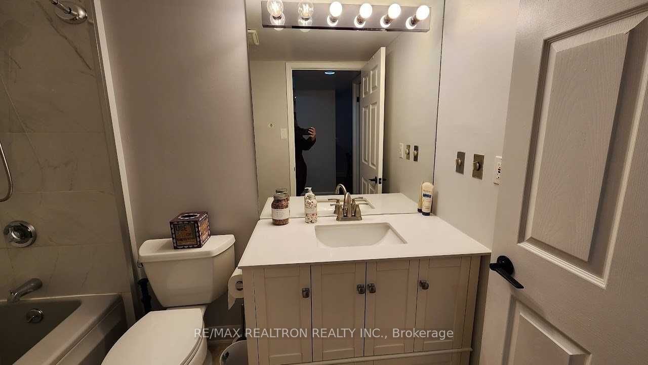 7 Broadway Ave, unit 211 for rent - image #26