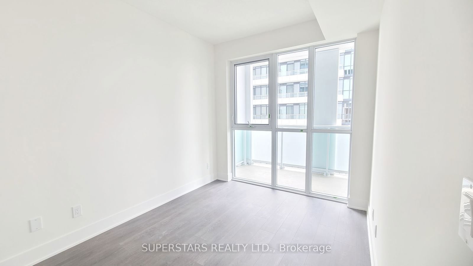 188 Fairview Mall Dr, unit 1601 for rent - image #2