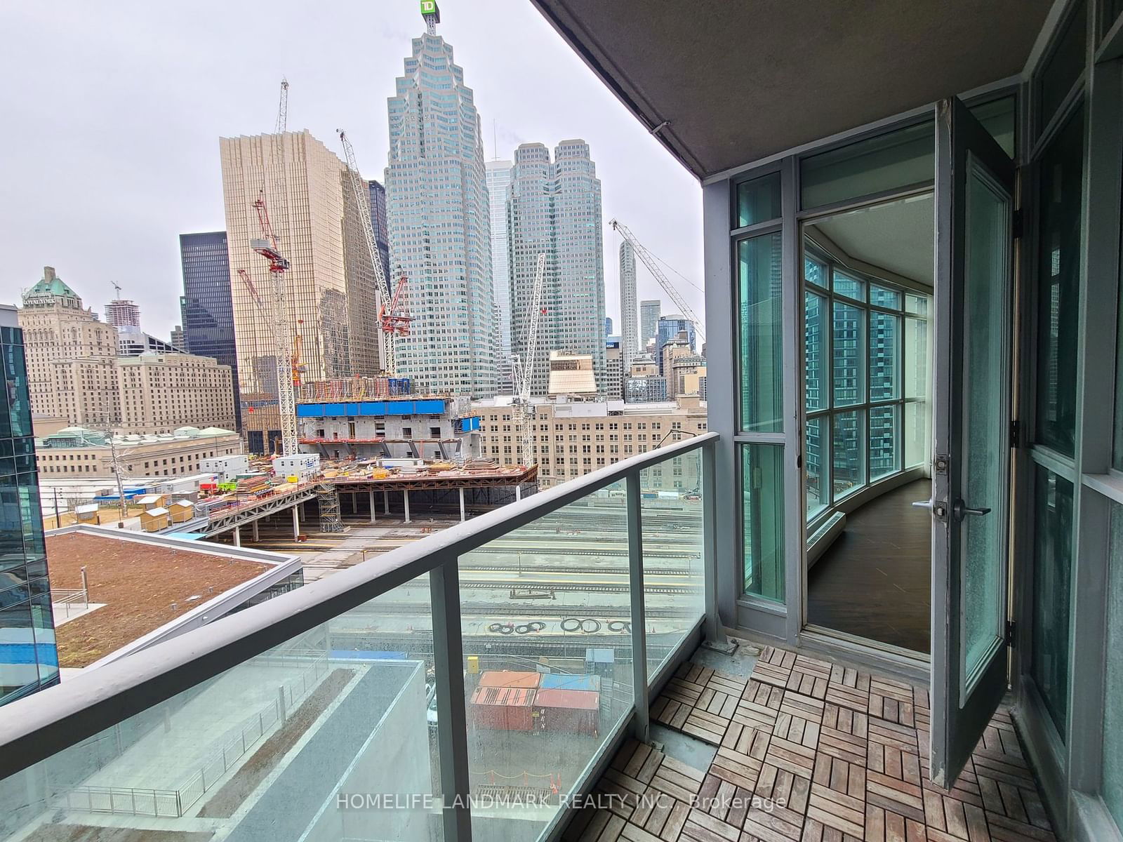 18 Yonge St, unit 1303 for sale