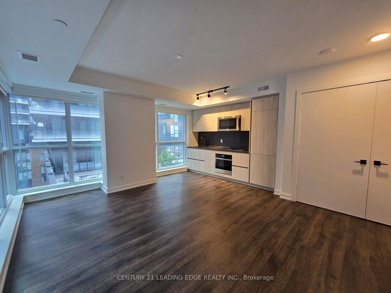 327 King St W, unit 803 for rent