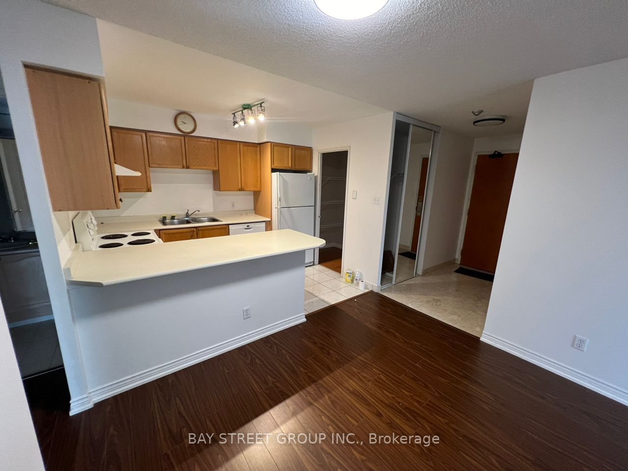 256 Doris Ave, unit 311 for rent - image #10