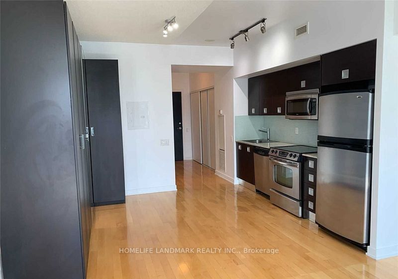 33 Charles St E, unit 1604 for rent - image #2