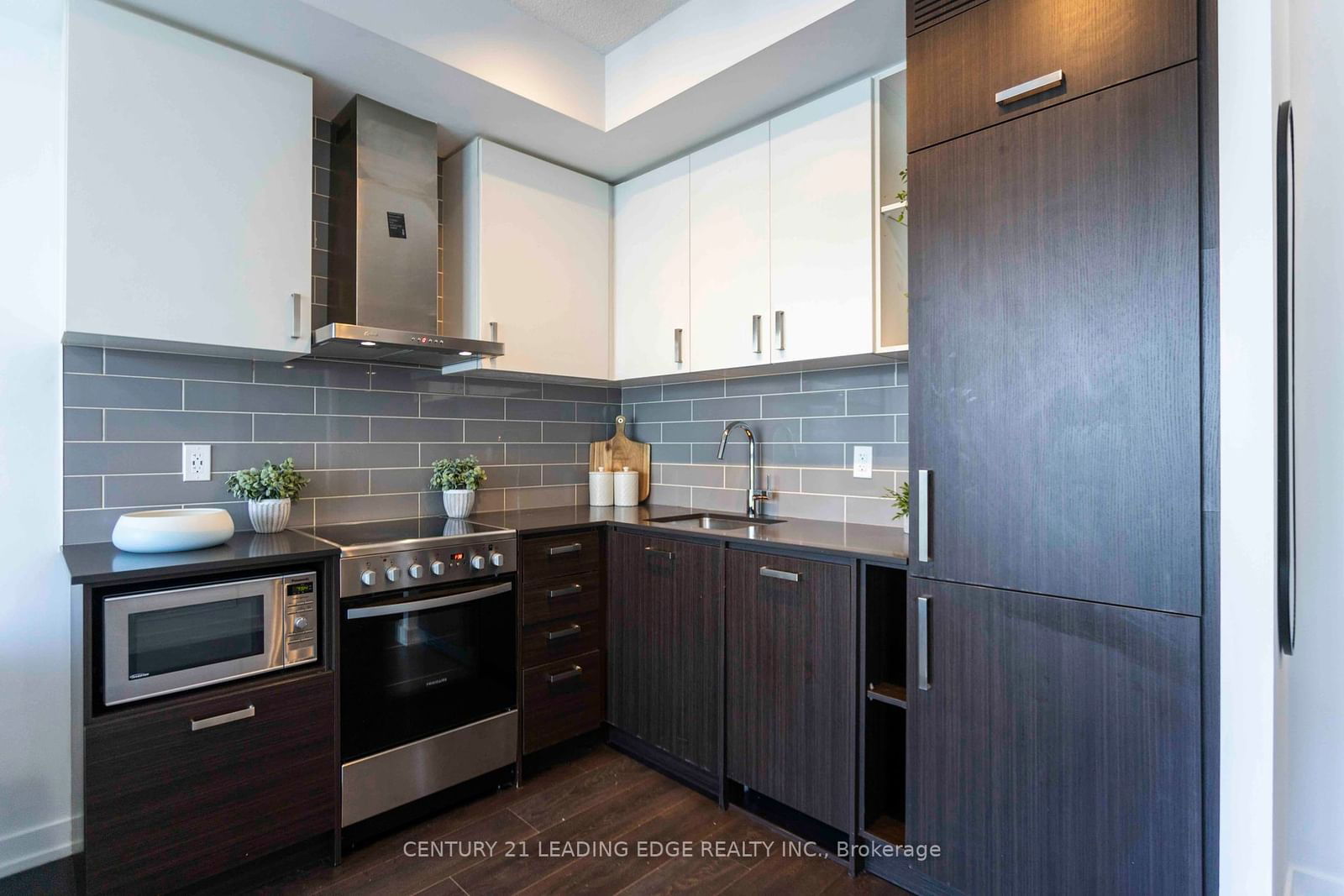 125 Redpath Ave, unit 3403 for sale - image #2