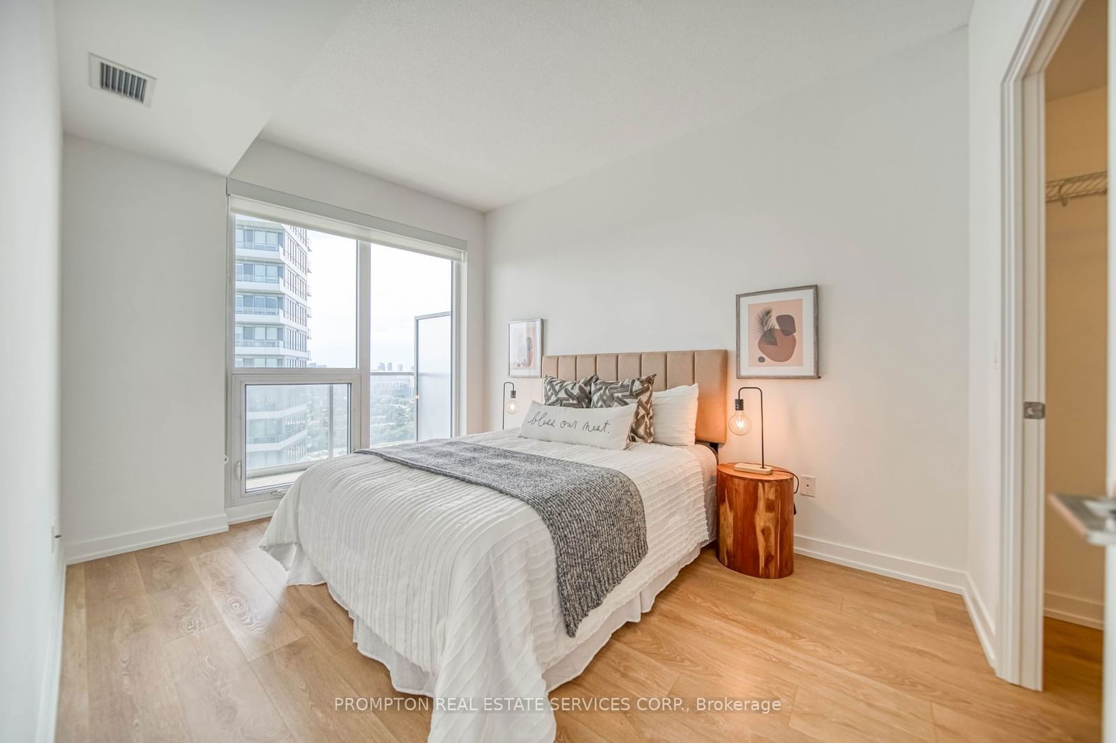 117 Mcmahon Dr, unit 2806 for sale - image #17