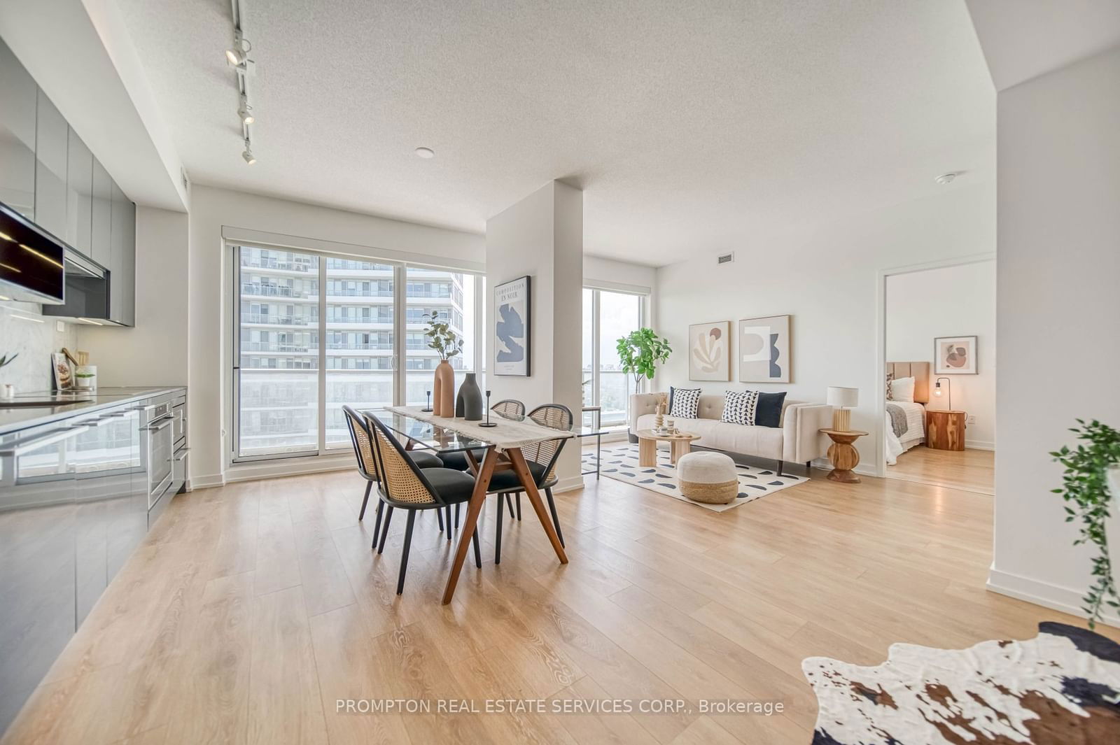 117 Mcmahon Dr, unit 2806 for sale - image #5