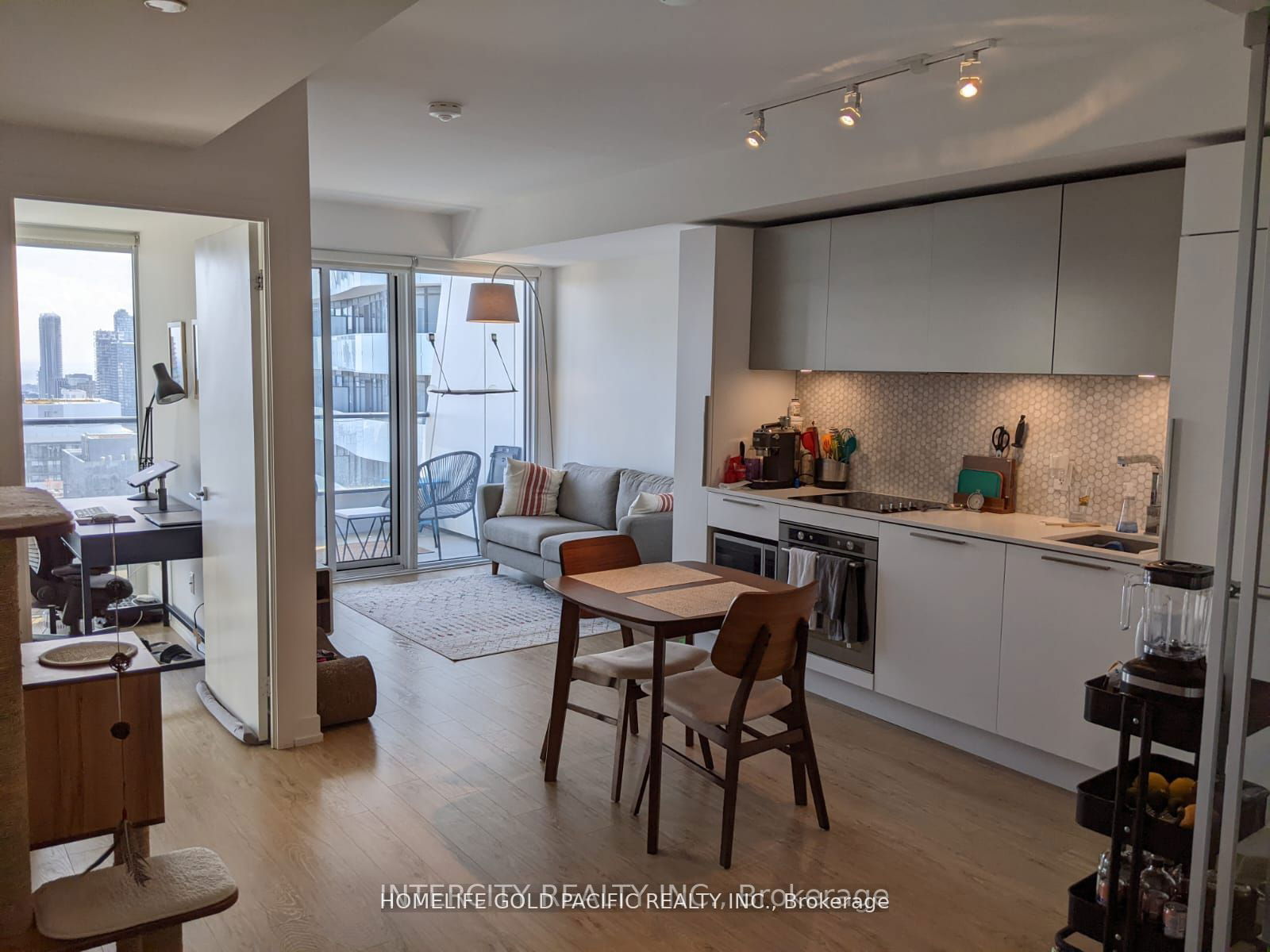 85 Wood St, unit PH #17 for rent - image #9