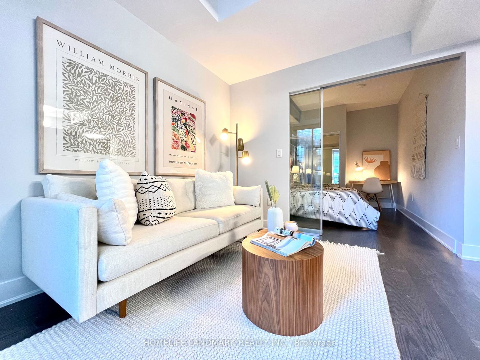 955 Bay St, unit 703 for sale - image #1