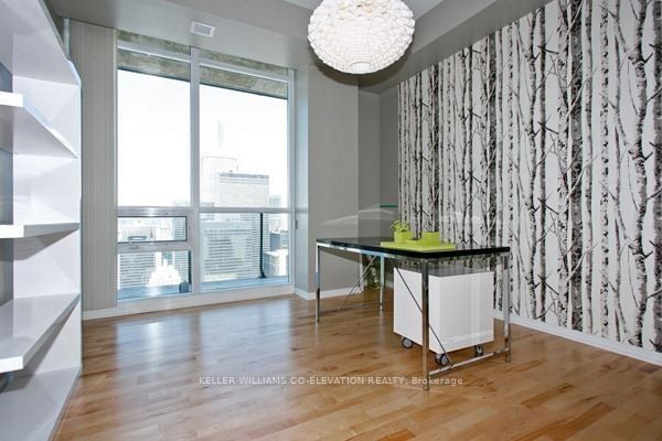 65 Bremner Blvd, unit Ph 5202 for rent - image #12