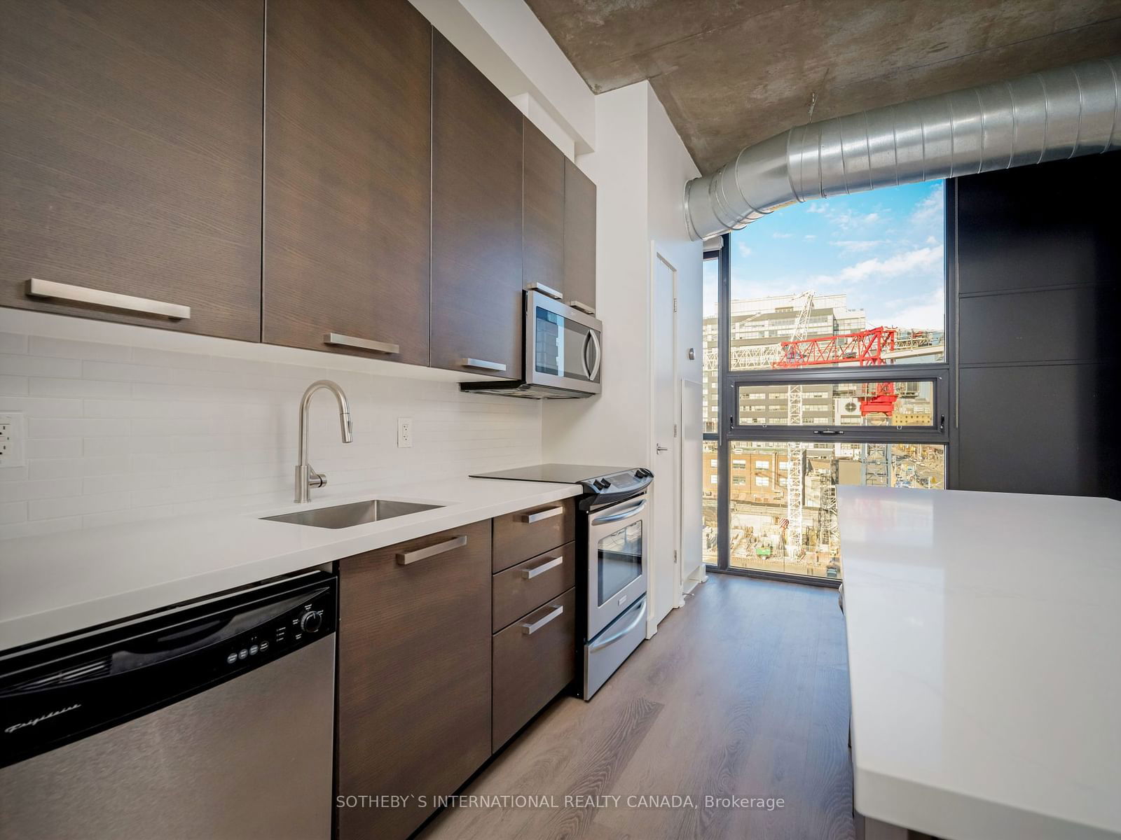 60 Bathurst St, unit 605 for rent - image #10