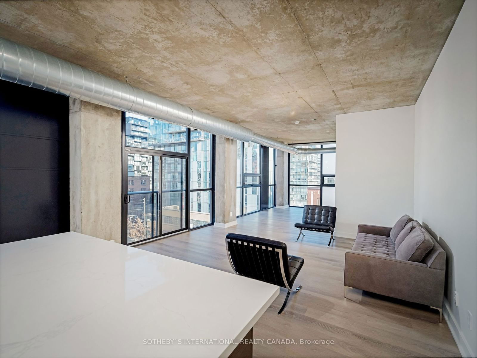 60 Bathurst St, unit 605 for rent - image #13