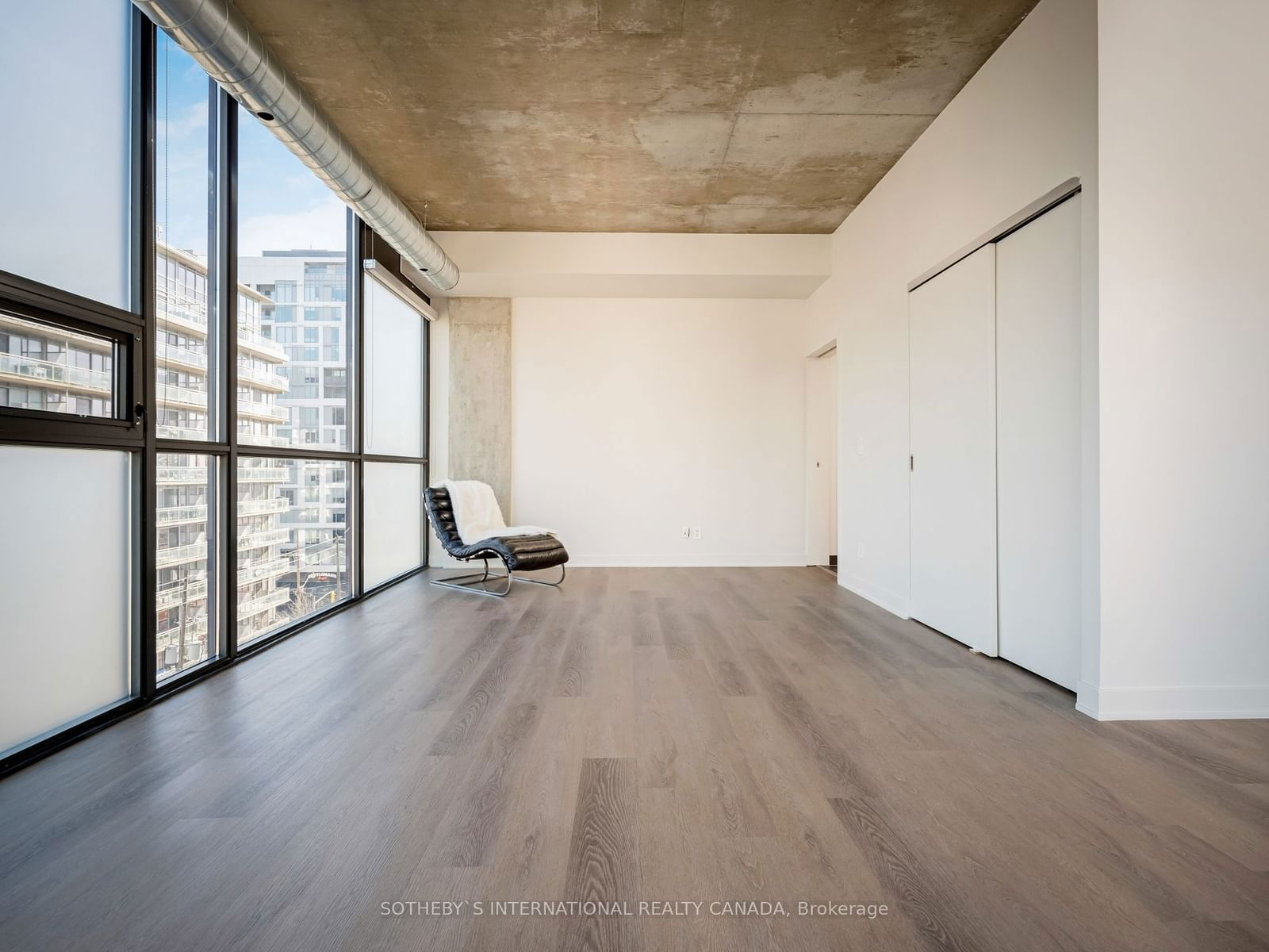 60 Bathurst St, unit 605 for rent - image #18