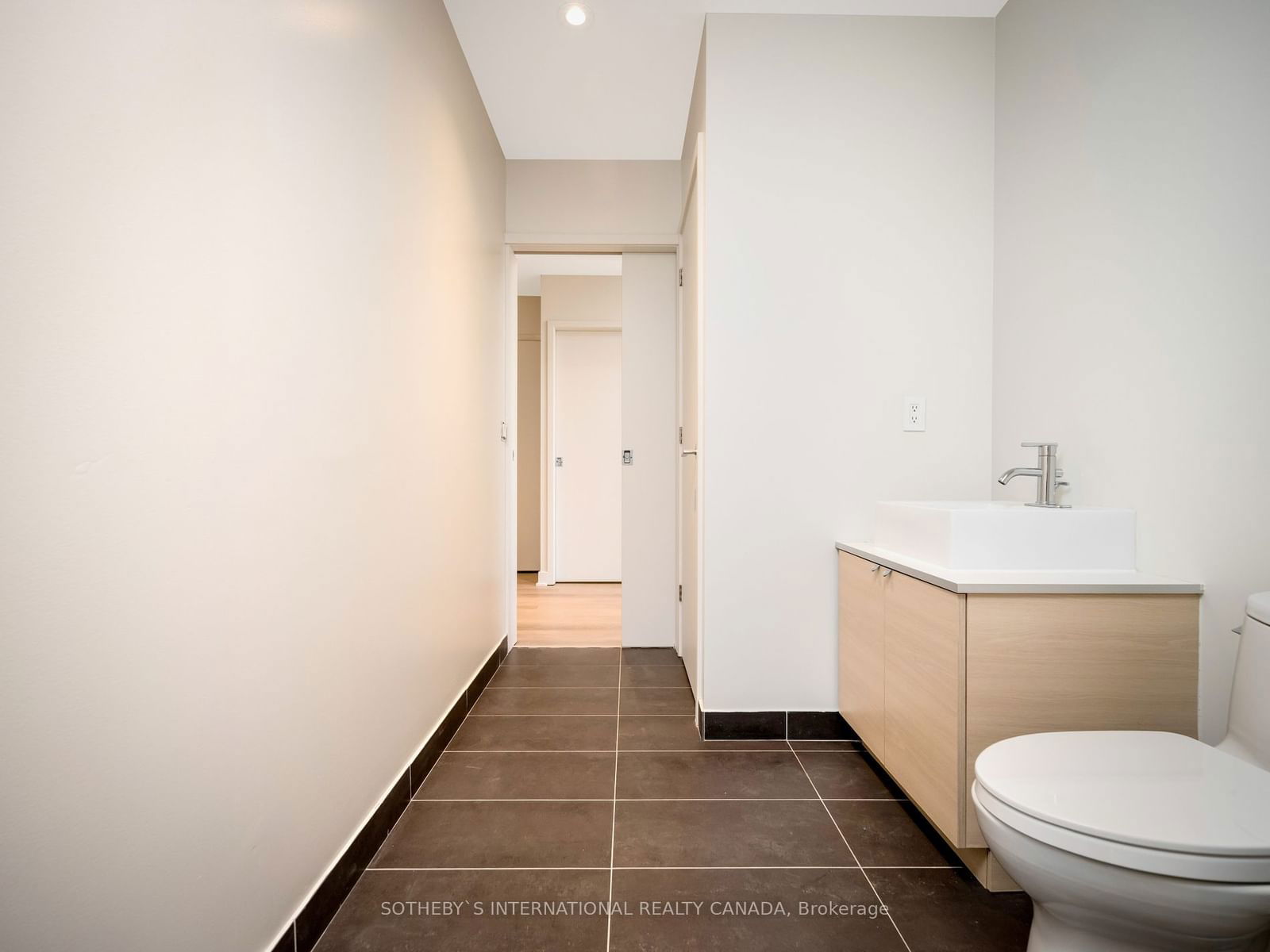 60 Bathurst St, unit 605 for rent - image #22