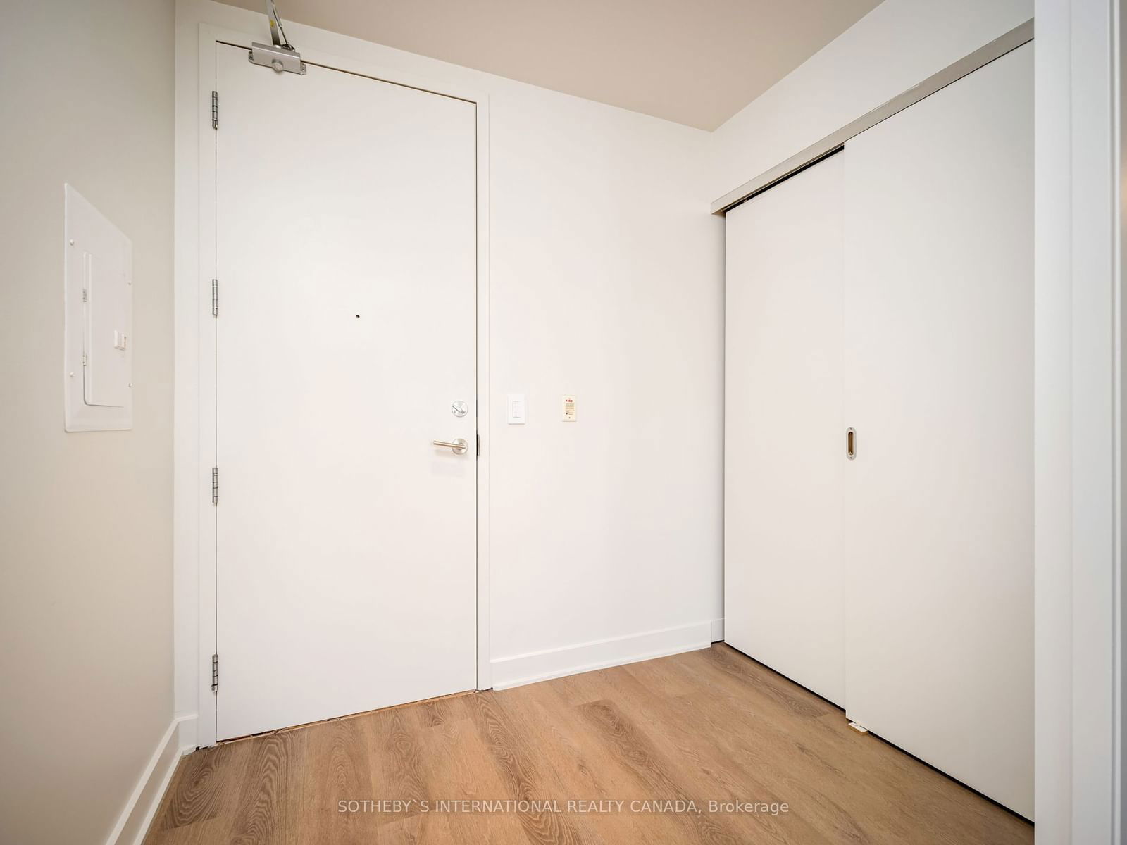 60 Bathurst St, unit 605 for rent - image #5