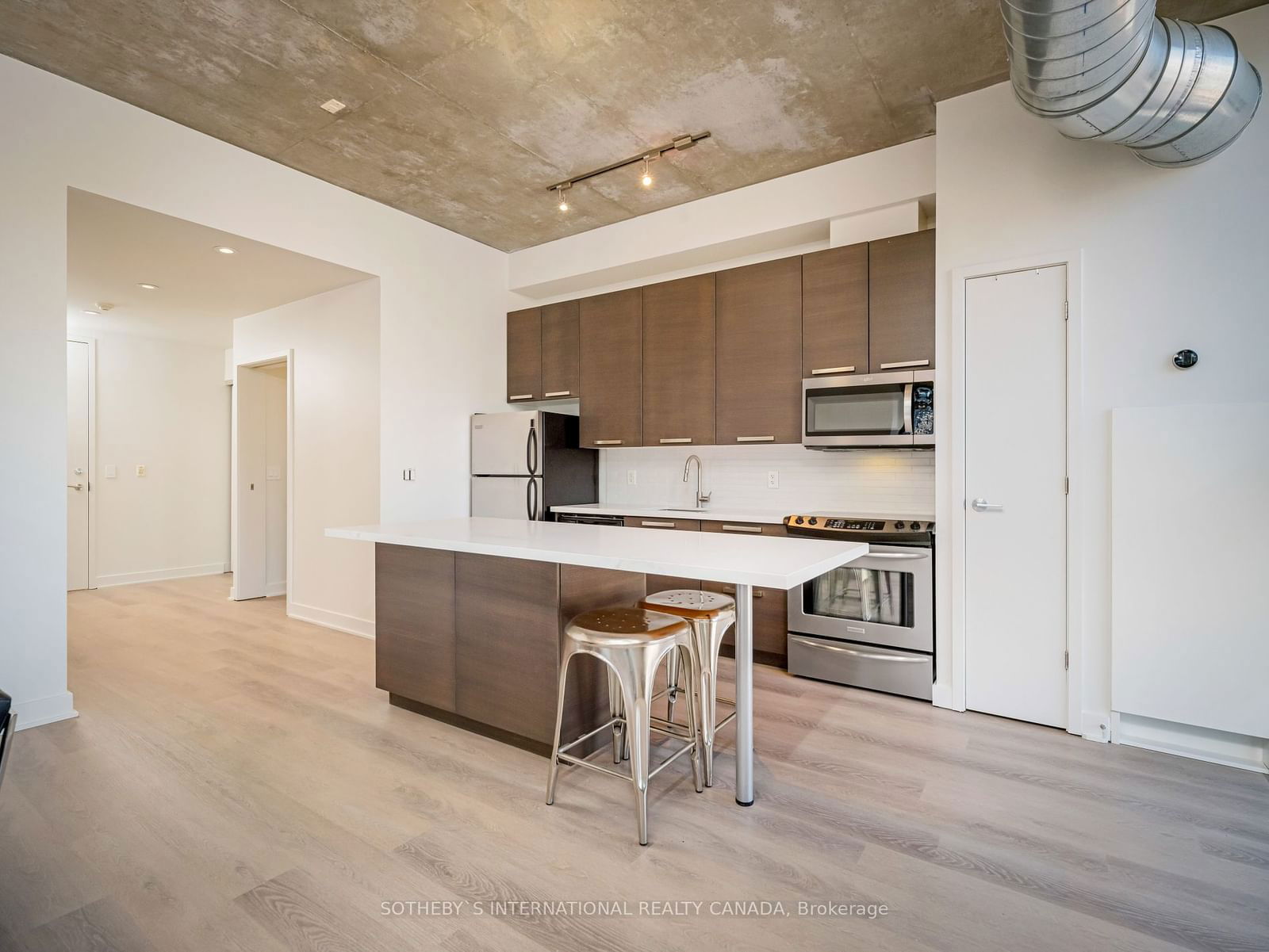 60 Bathurst St, unit 605 for rent - image #8