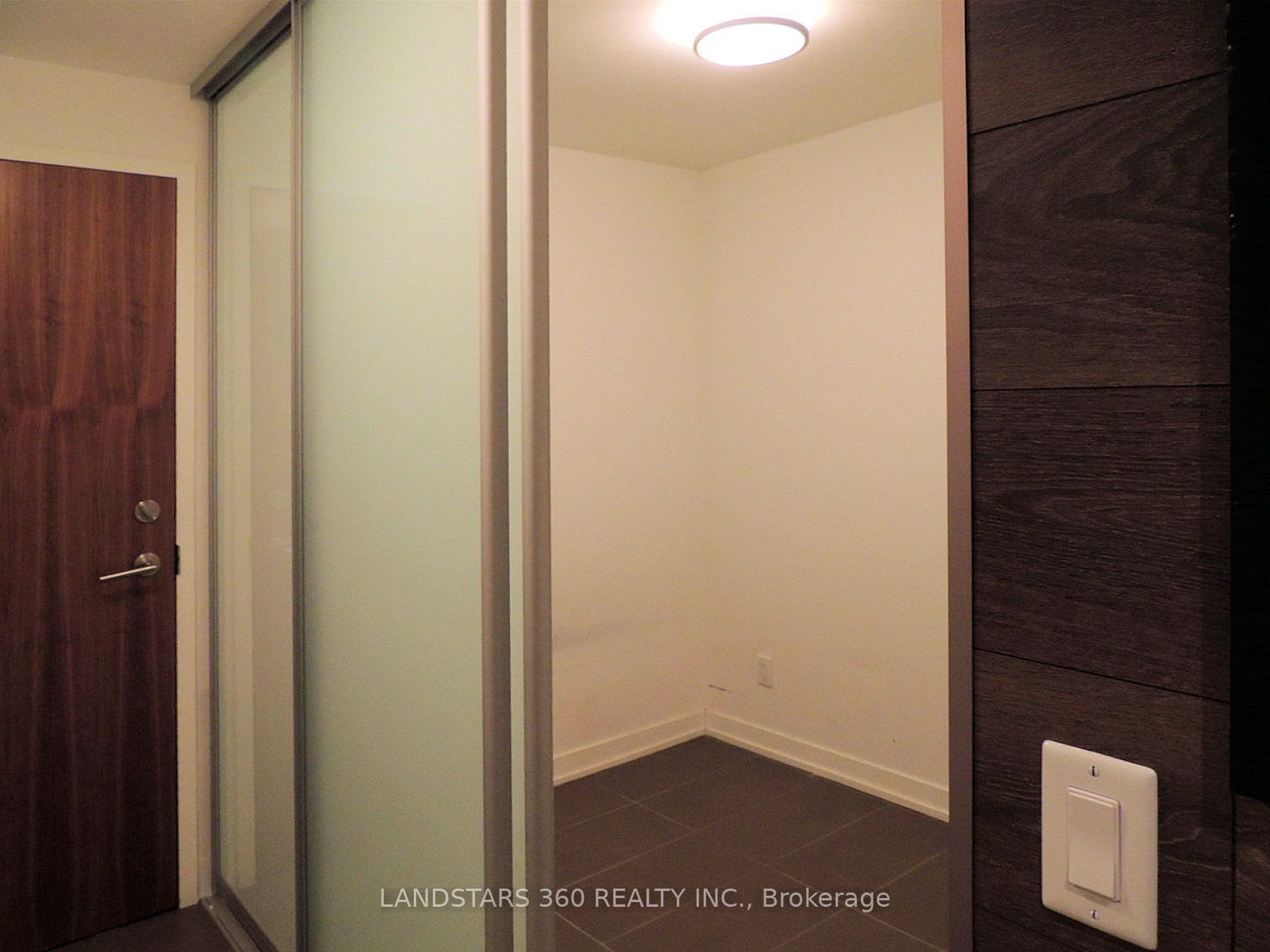 170 Fort York Blvd, unit 212 for rent - image #11