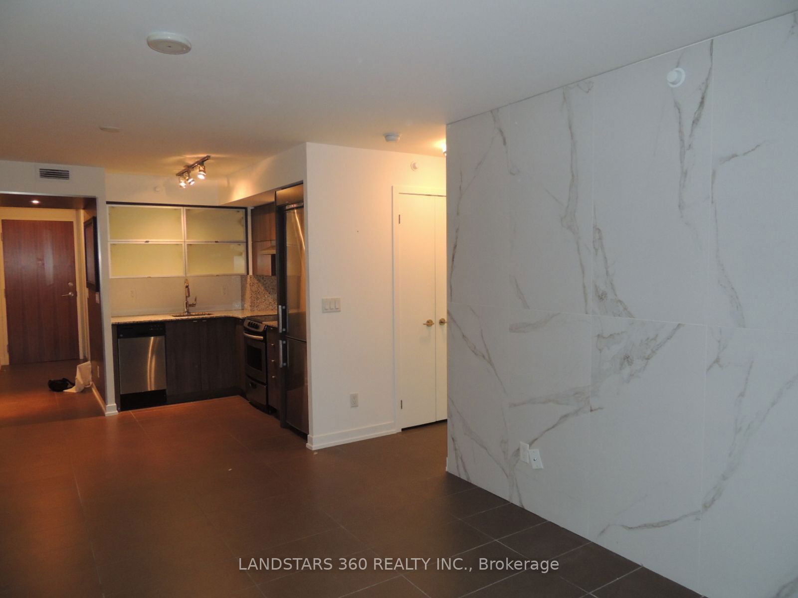 170 Fort York Blvd, unit 212 for rent - image #9