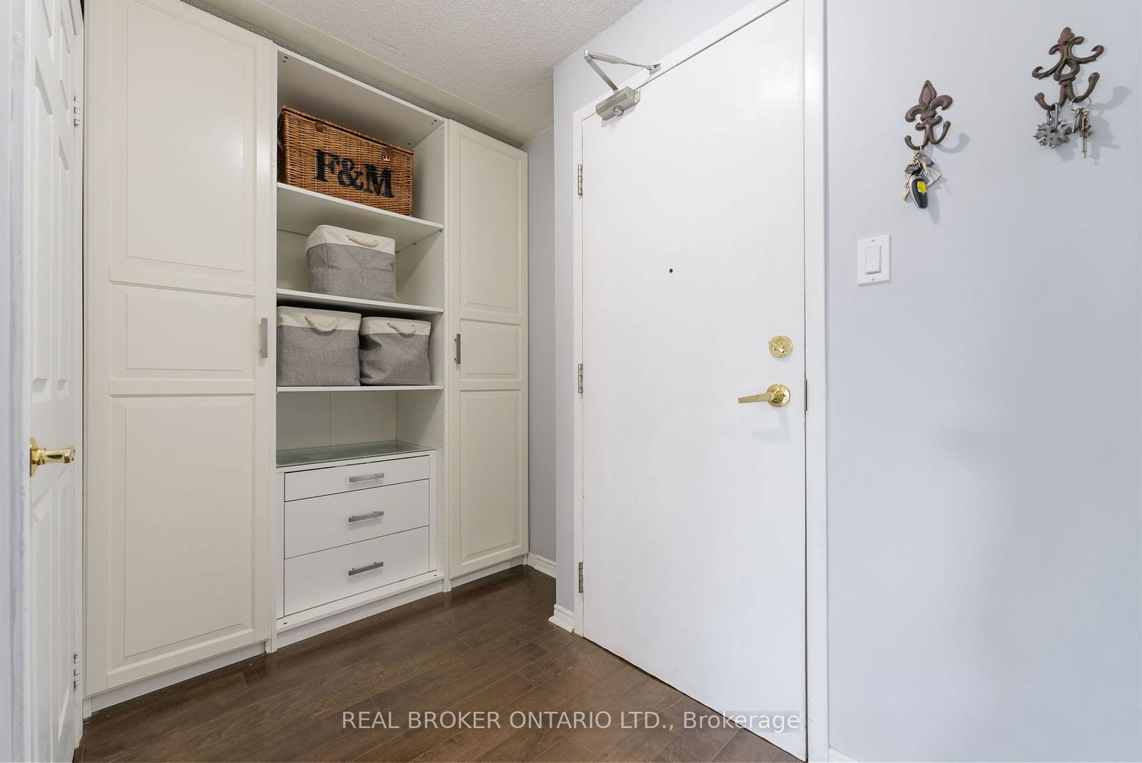 300 Balliol St, unit 611 for sale - image #2