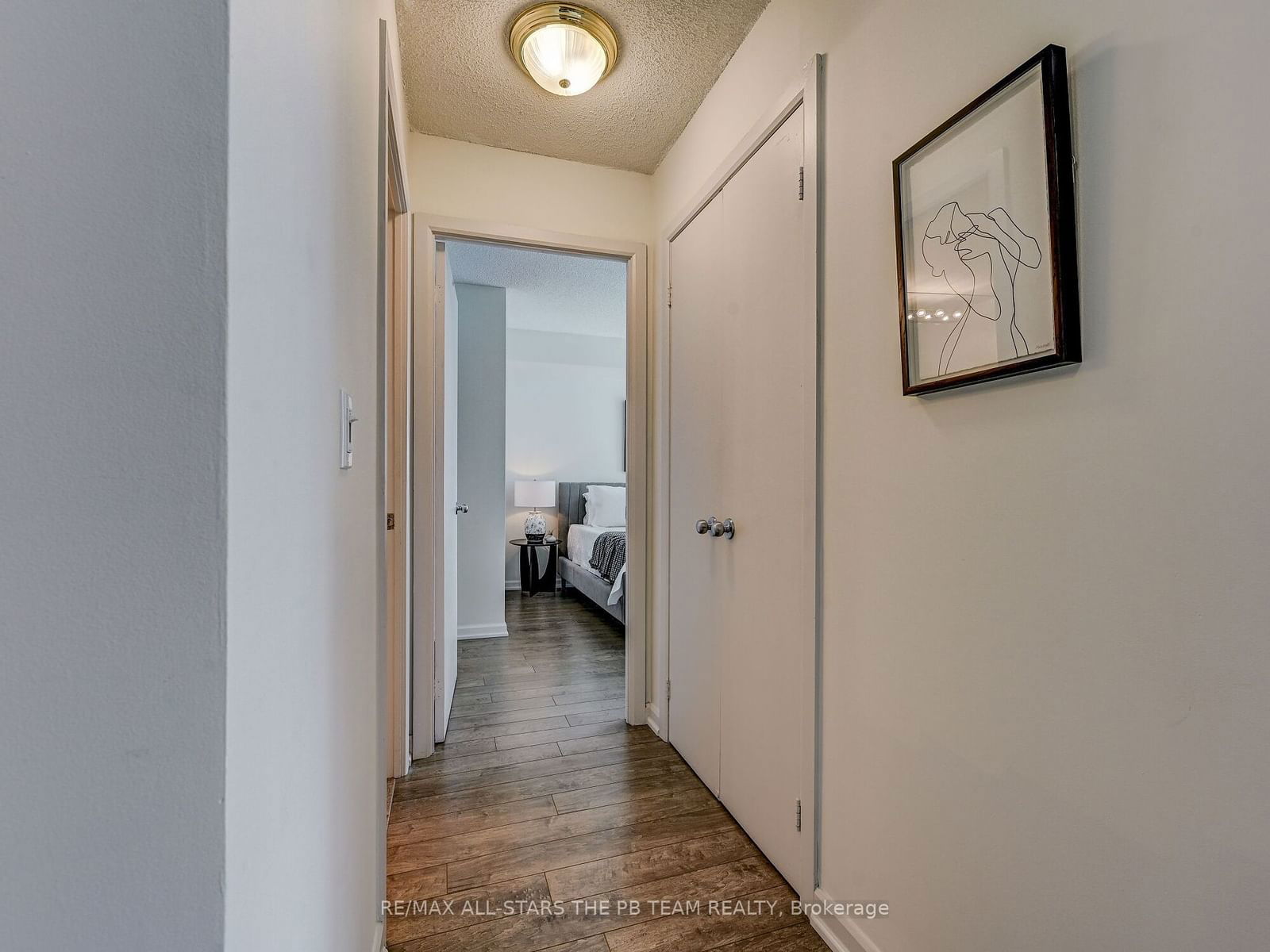 8 Park Rd, unit 1911 for sale - image #26