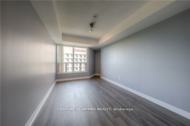 300 Bloor St E, unit 806 for rent