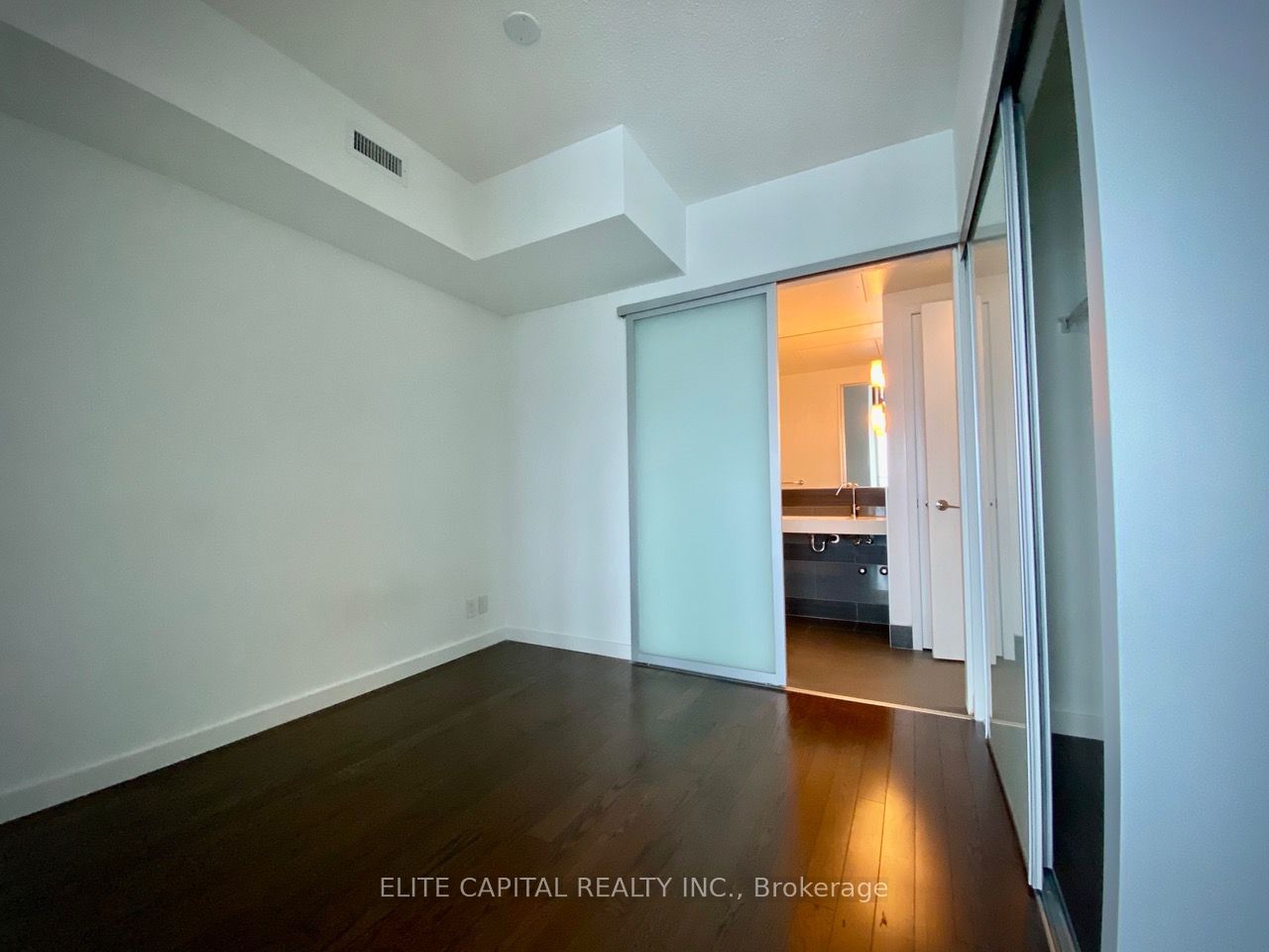 390 Cherry St, unit 405 for rent - image #5