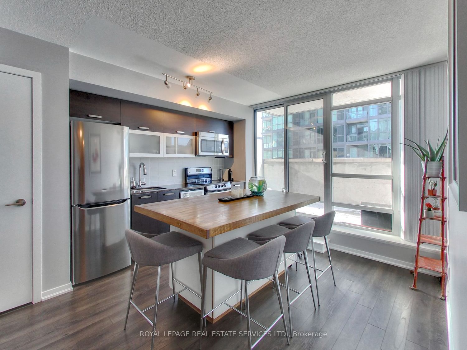 68 Abell St, unit 917 for rent - image #7