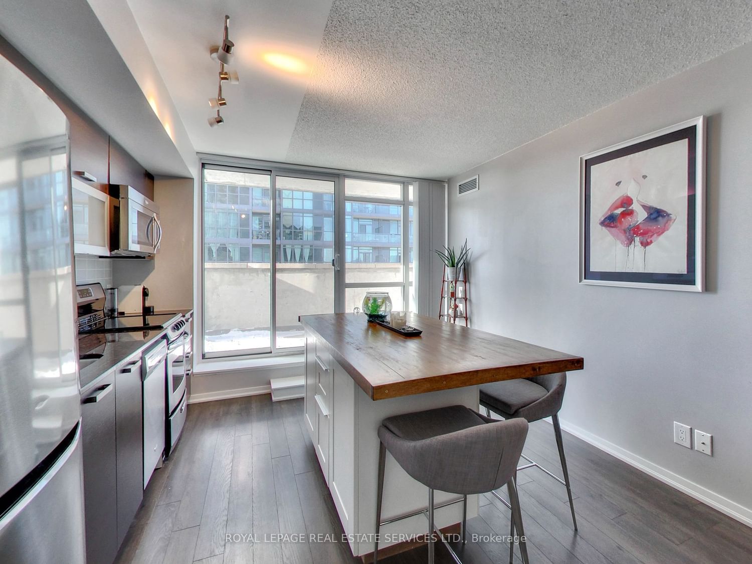 68 Abell St, unit 917 for rent - image #8