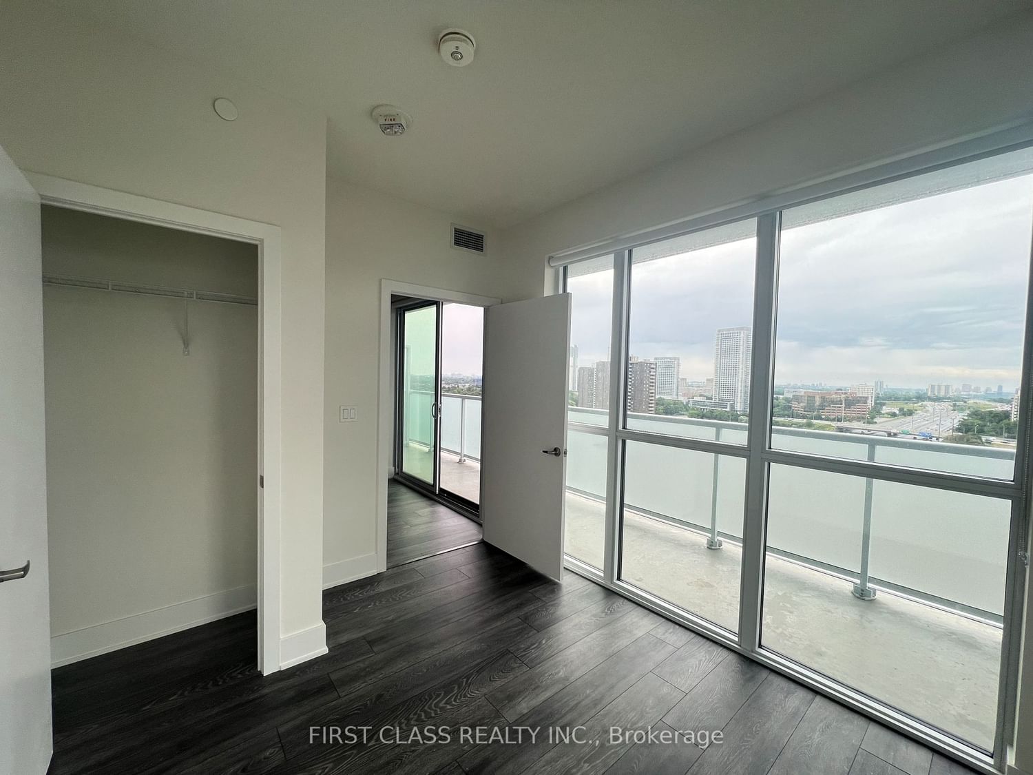 188 Fairview Mall Dr, unit 1815 for rent - image #5