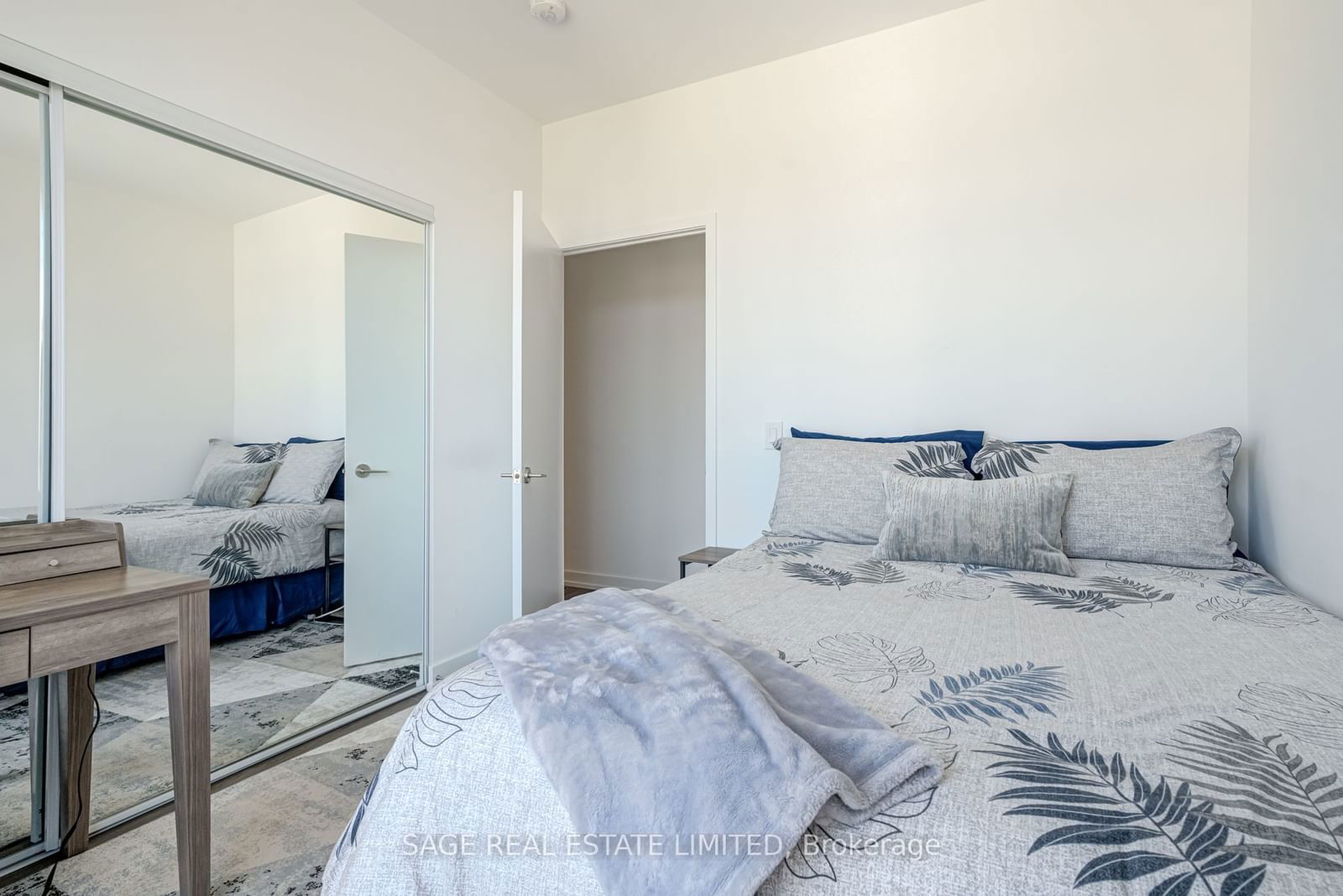 20 Edward St, unit Ph1 for sale