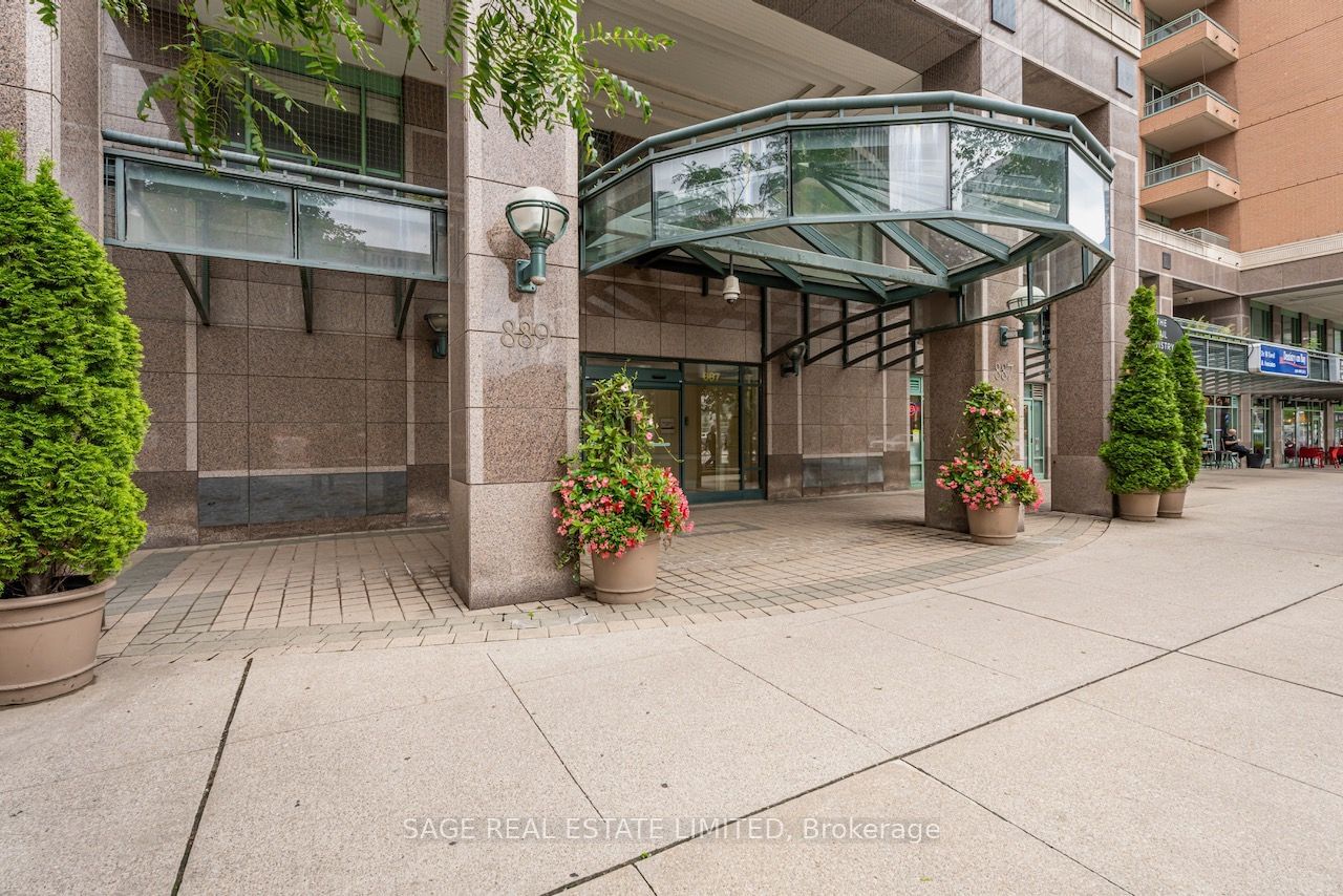 889 Bay St, unit 1612 for sale