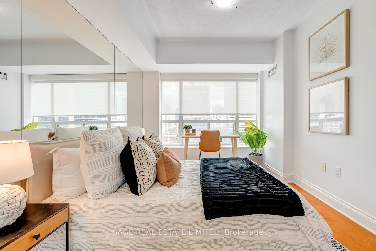 889 Bay St, unit 1612 for sale - image #31